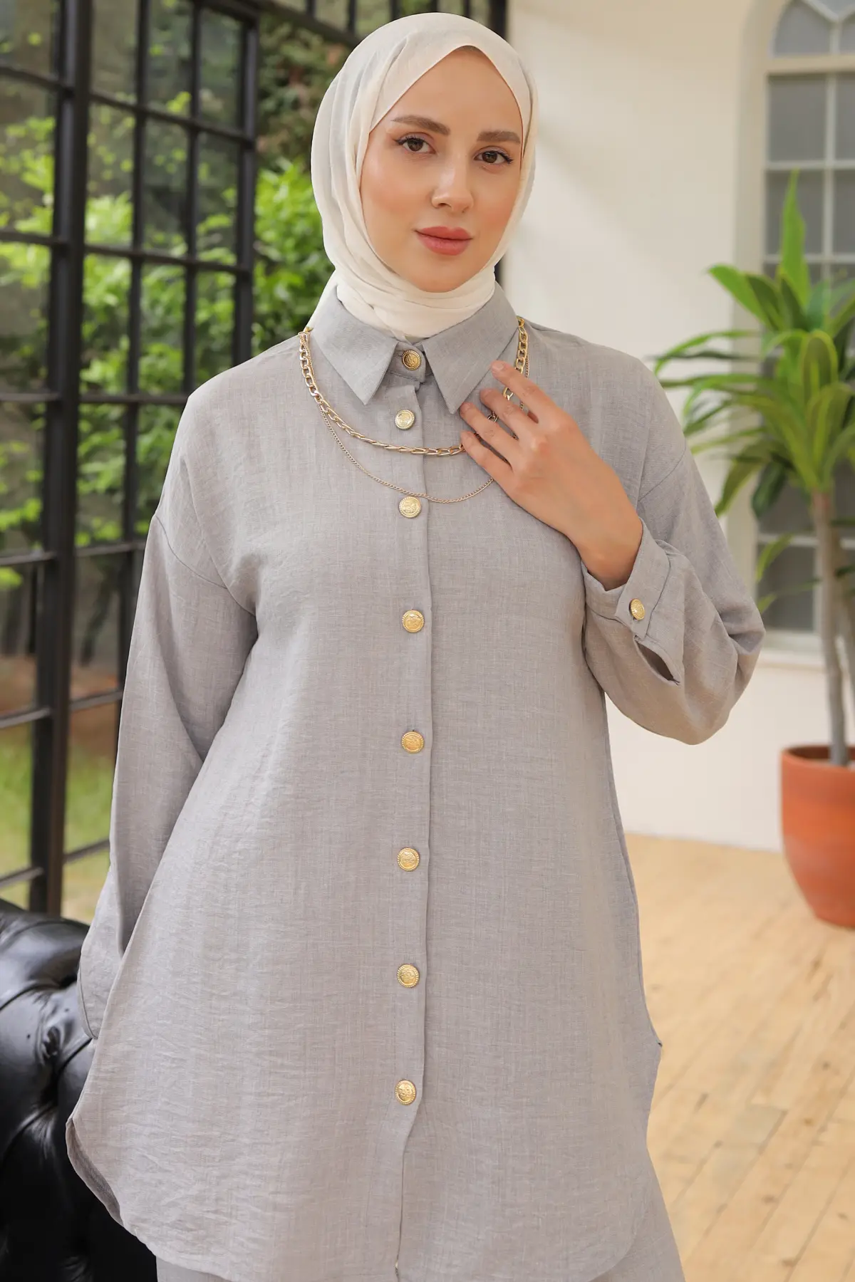 Double Suit With Button Detail And Accessories-detail
