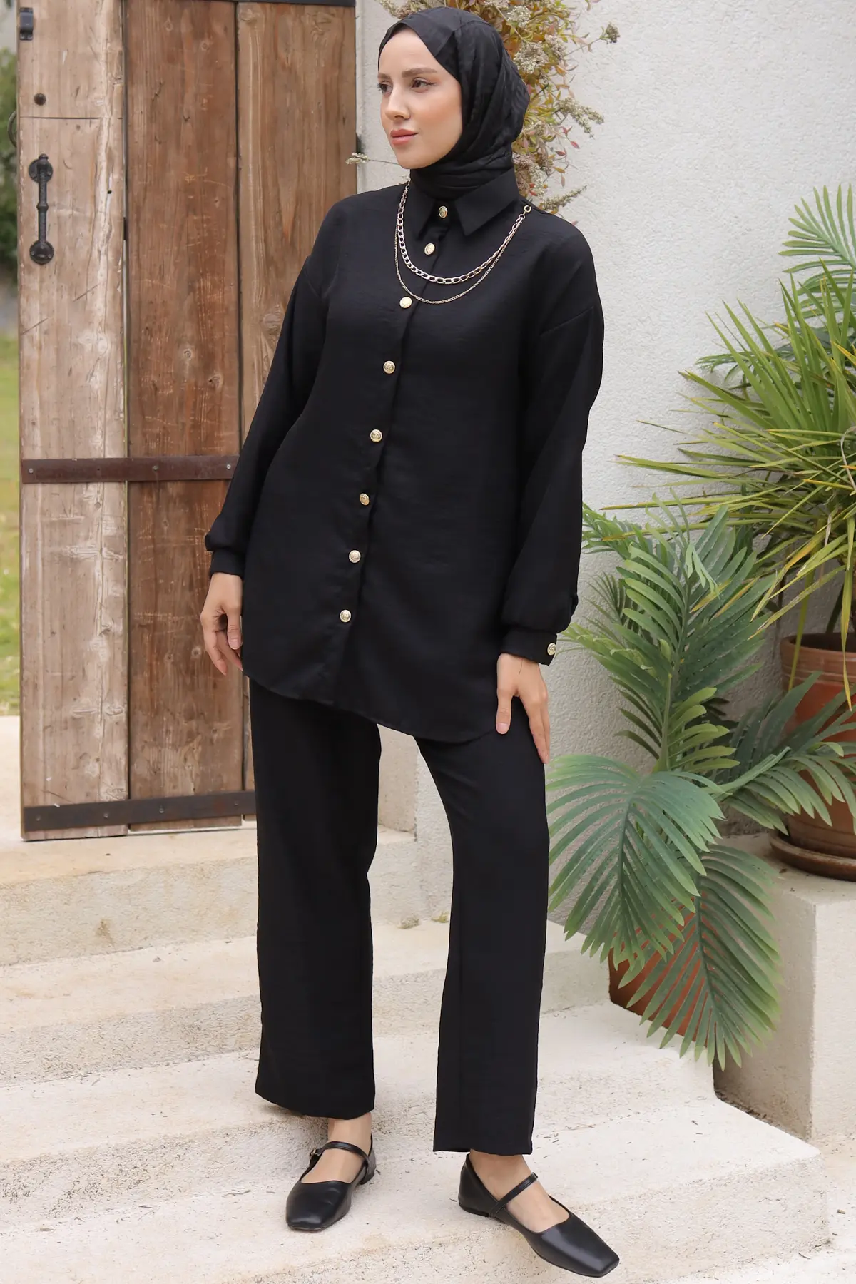 Double Suit With Button Detail And Accessories-detail