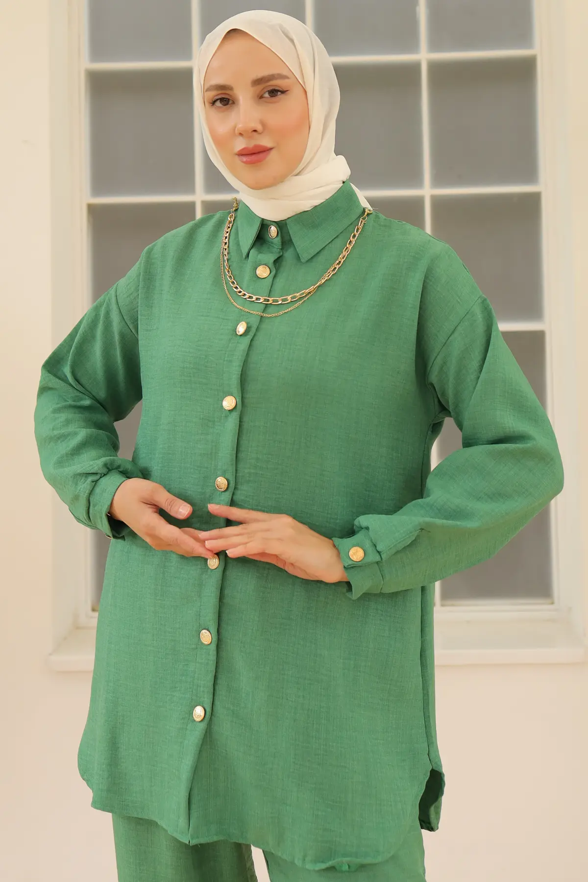 Double Suit With Button Detail And Accessories-detail