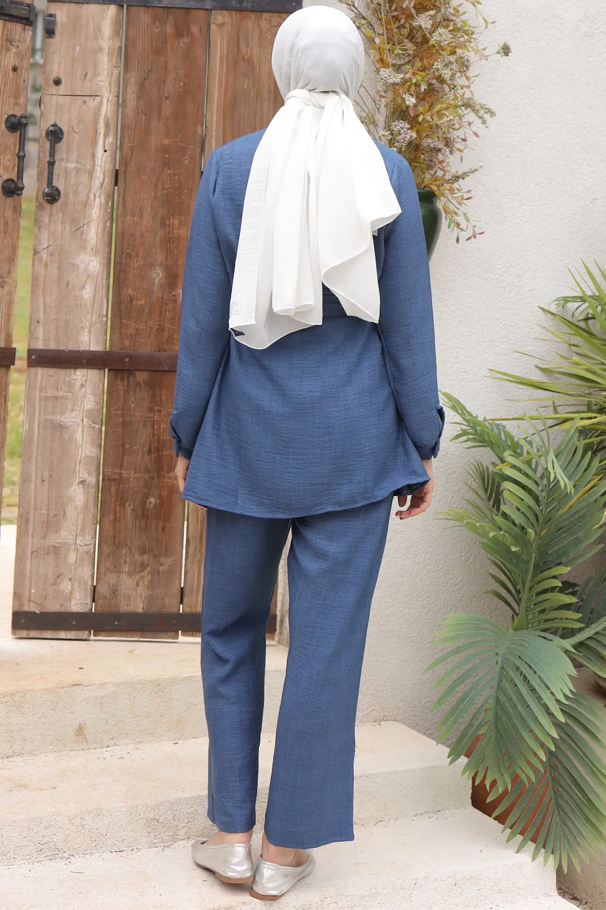 Double Suit With Pleat Detail-detail