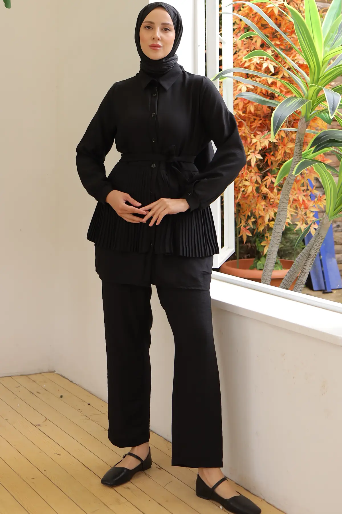 Double Suit With Pleat Detail-detail