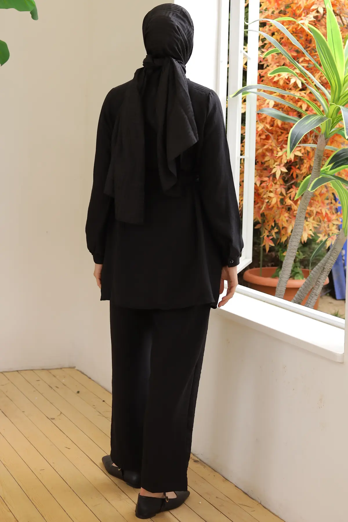 Double Suit With Pleat Detail-detail