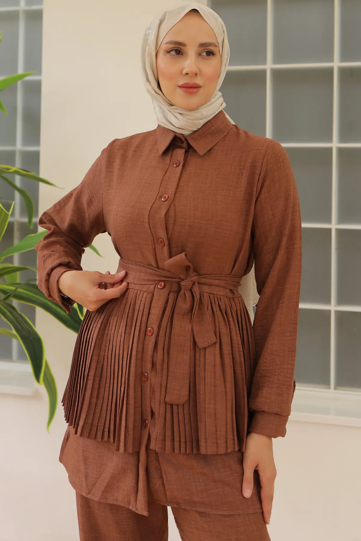 Double Suit With Pleat Detail-detail