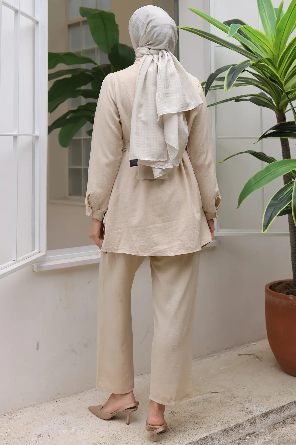 Double Suit With Pleat Detail-detail