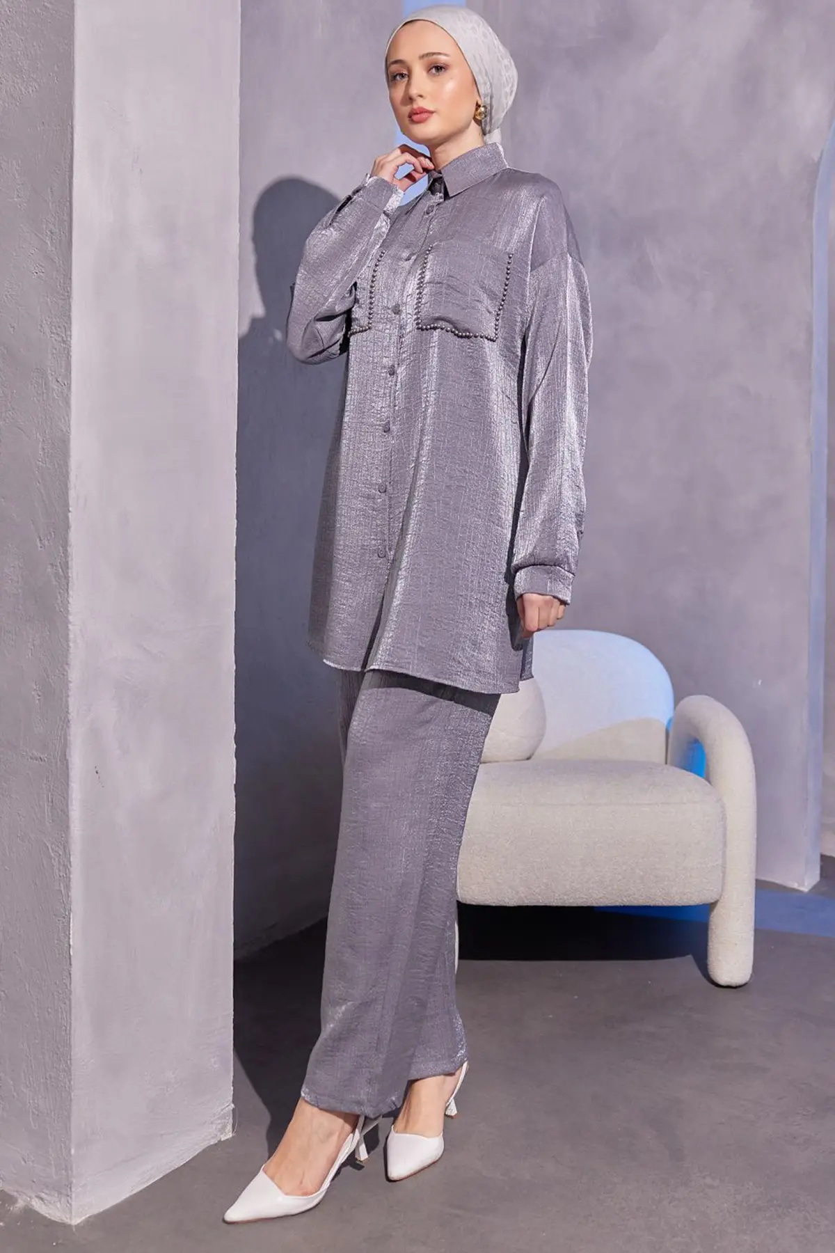 Double Suit With Pockets And Bead Detail-detail