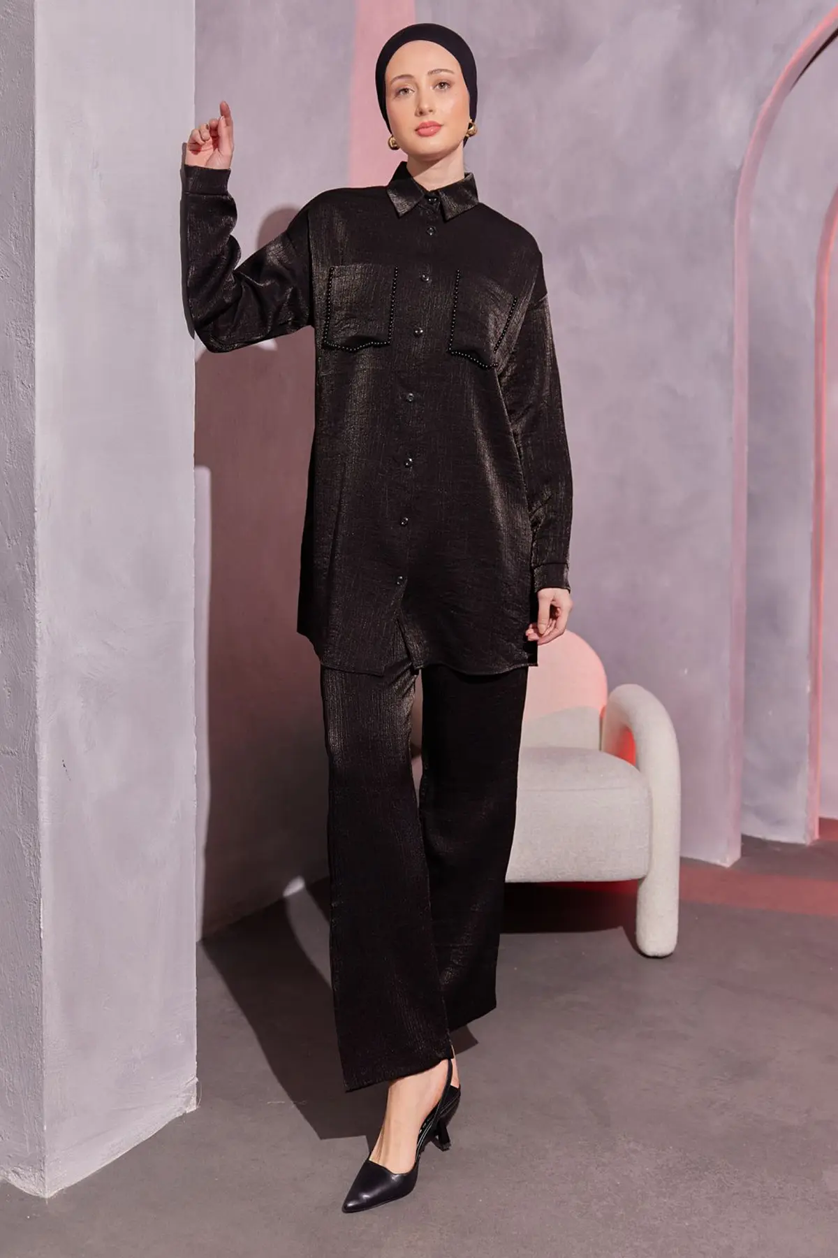 Double Suit With Pockets And Bead Detail-detail