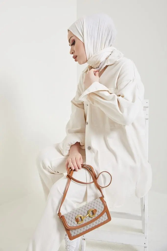 Ecru Jacket And Pant Suit-detail