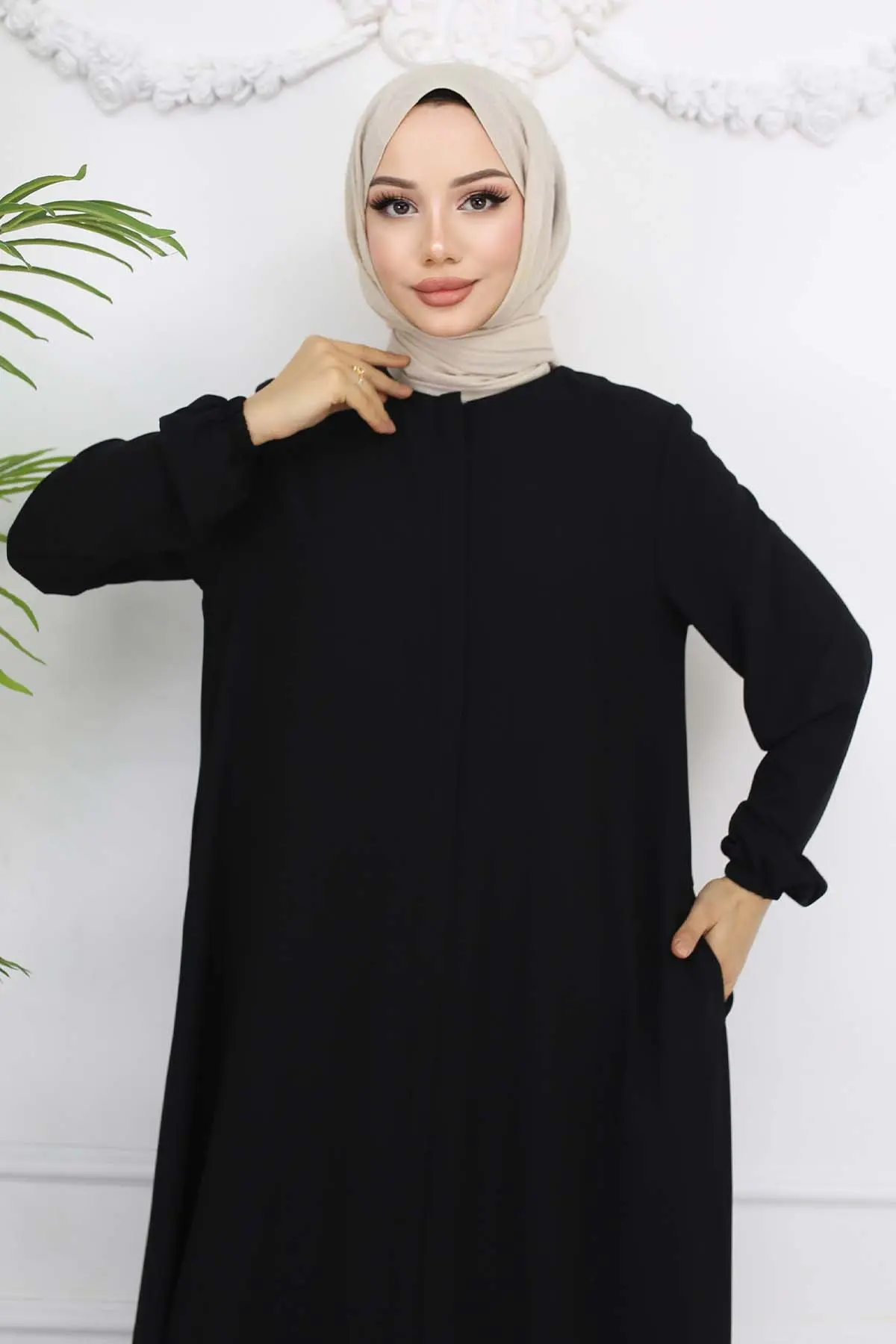 Elastic Sleeves Hidden Zipper Abaya-detail