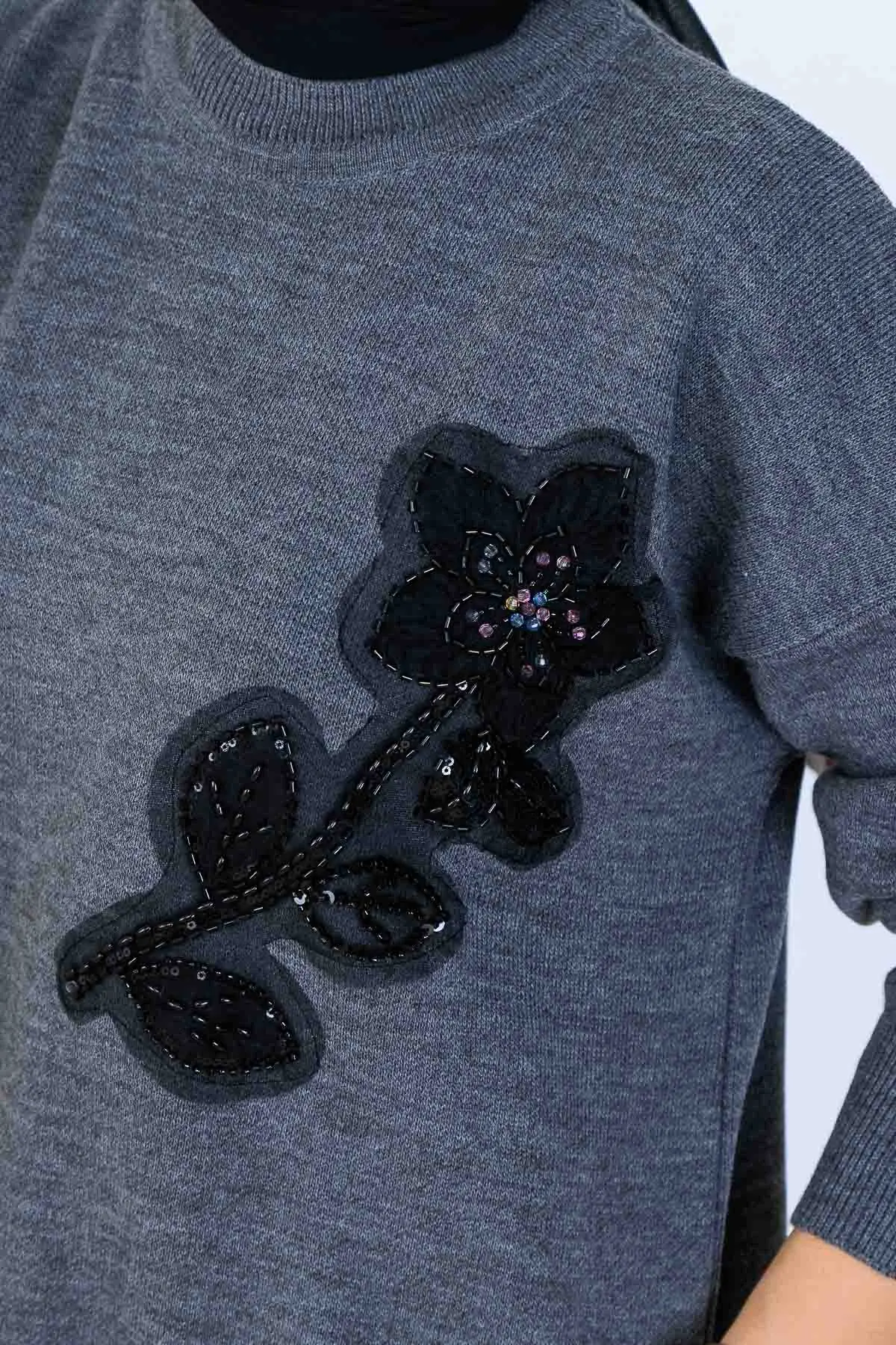 Embroidered Detail Knitwear Set-detail