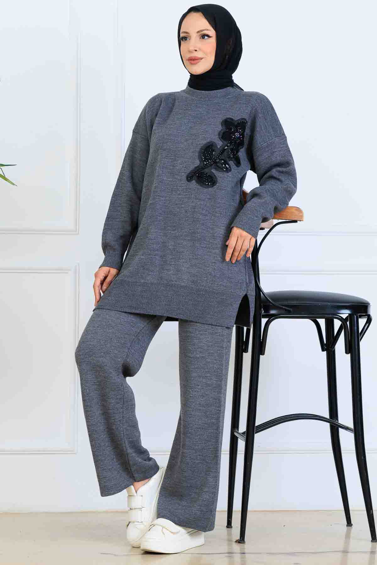 Embroidered Detail Knitwear Set