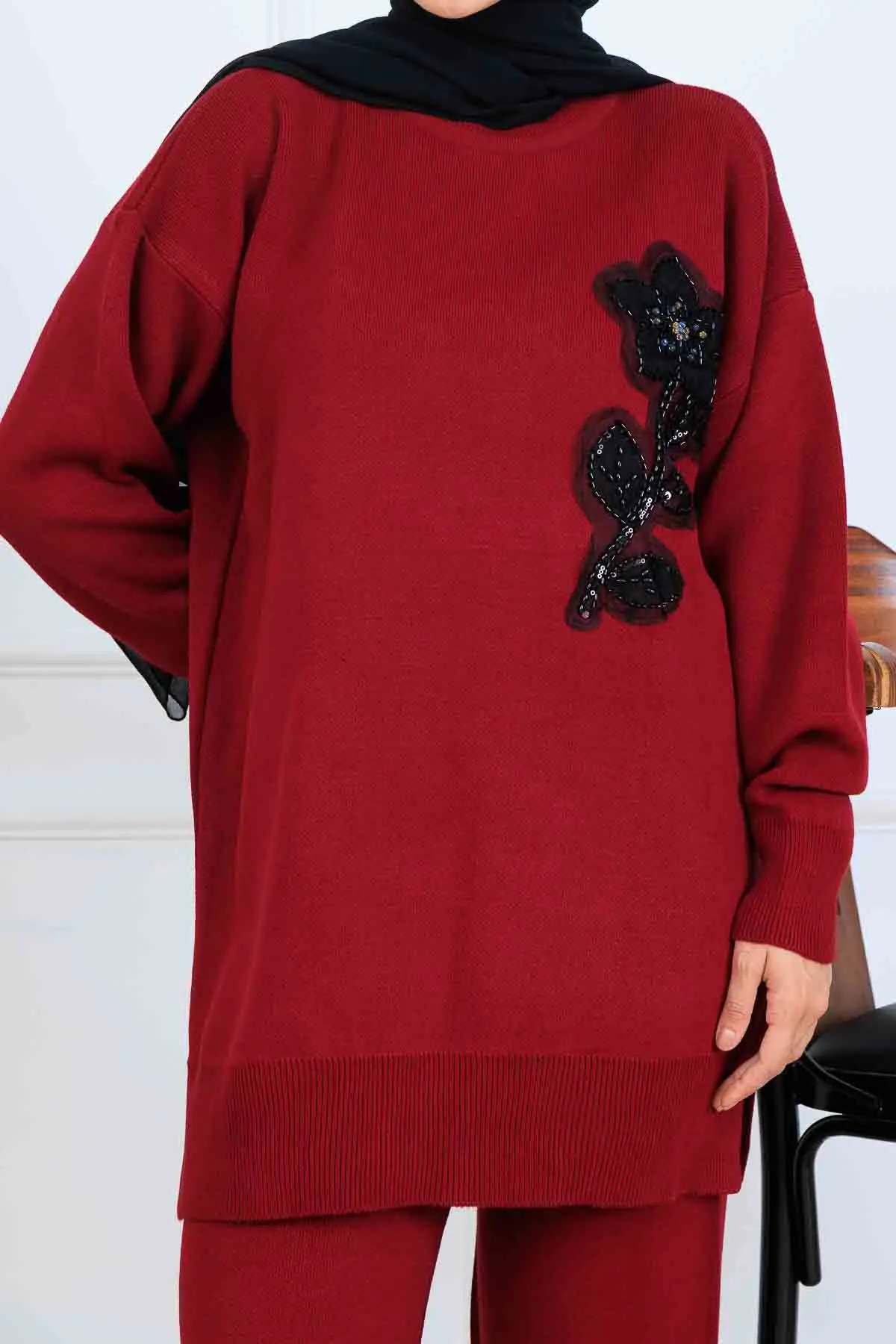 Embroidered Detail Knitwear Set-detail