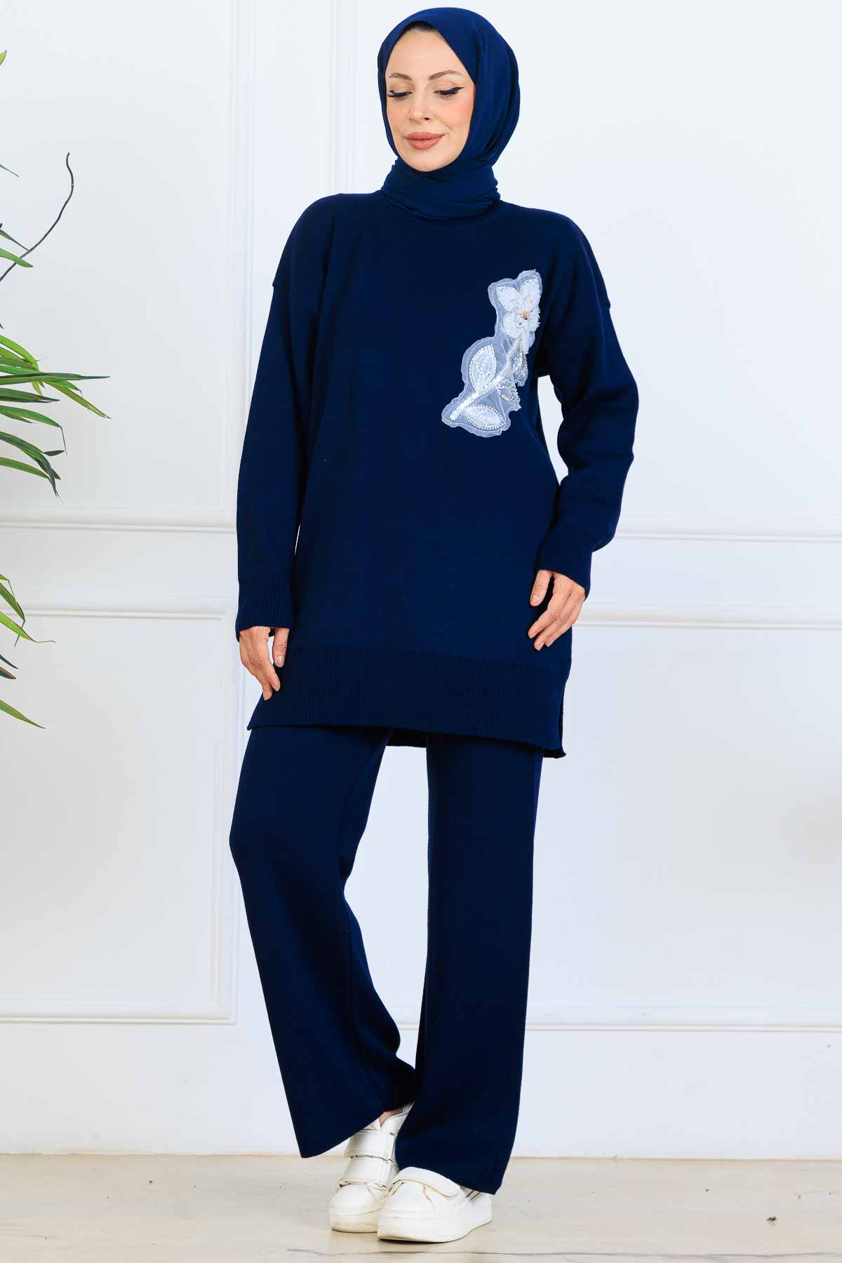 Embroidered Detail Knitwear Set