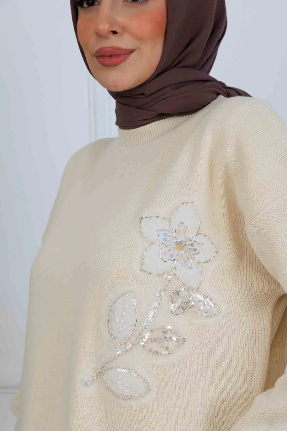 Embroidered Detail Knitwear Set-detail