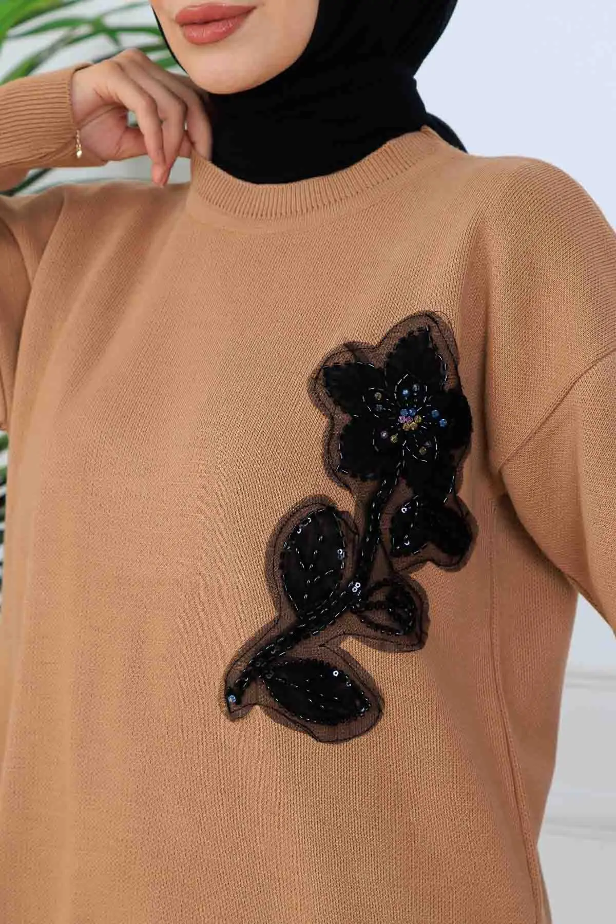 Embroidered Detail Knitwear Set-detail