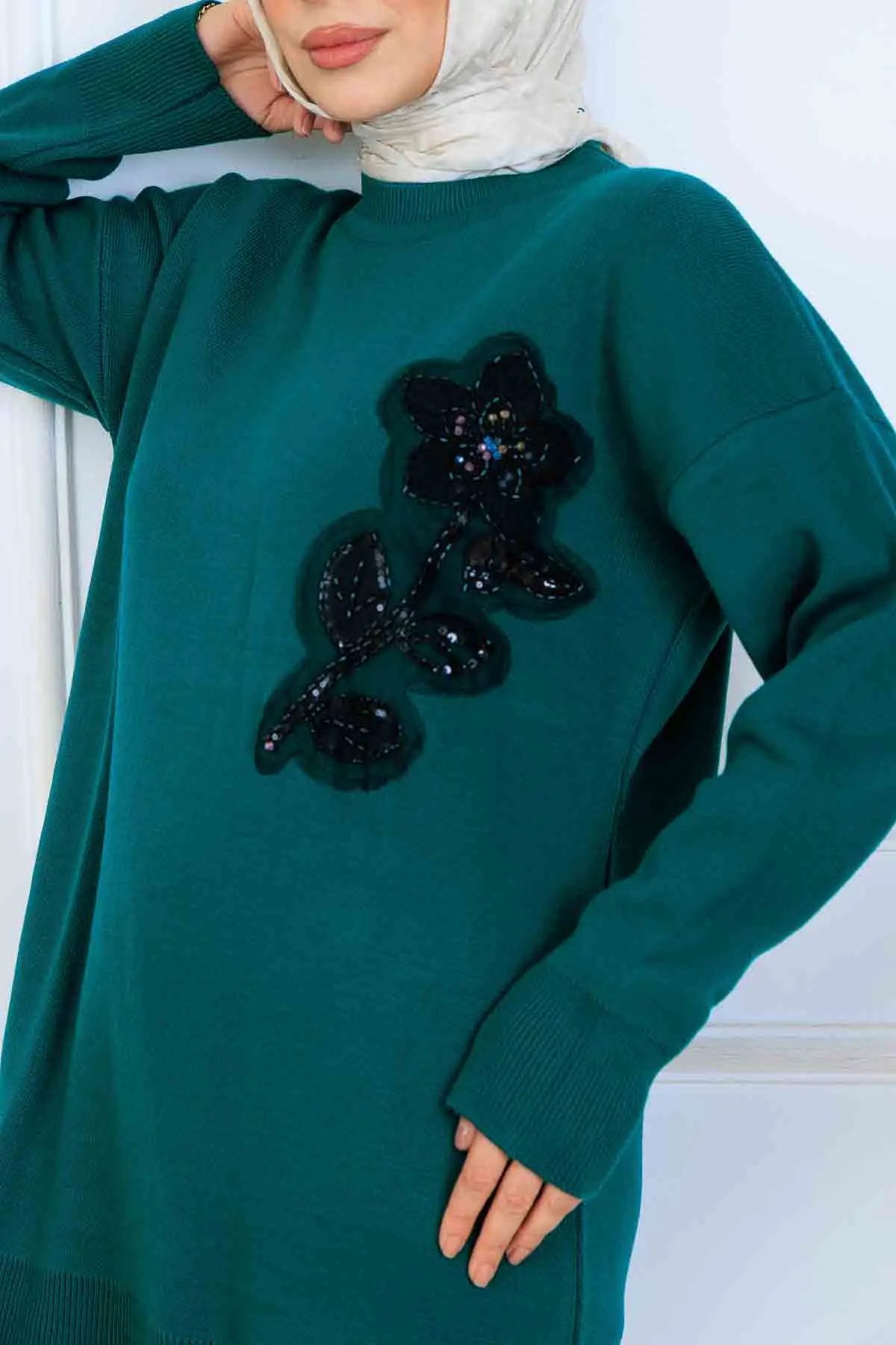 Embroidered Detail Knitwear Set-detail