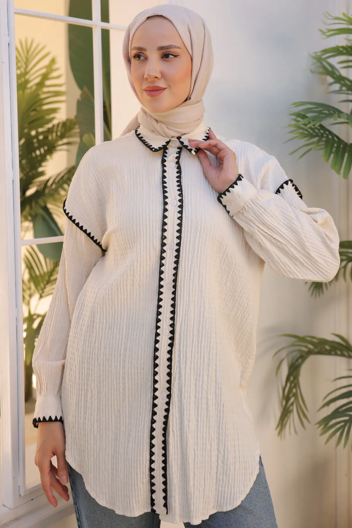 Embroidery Detailed Shirt-detail