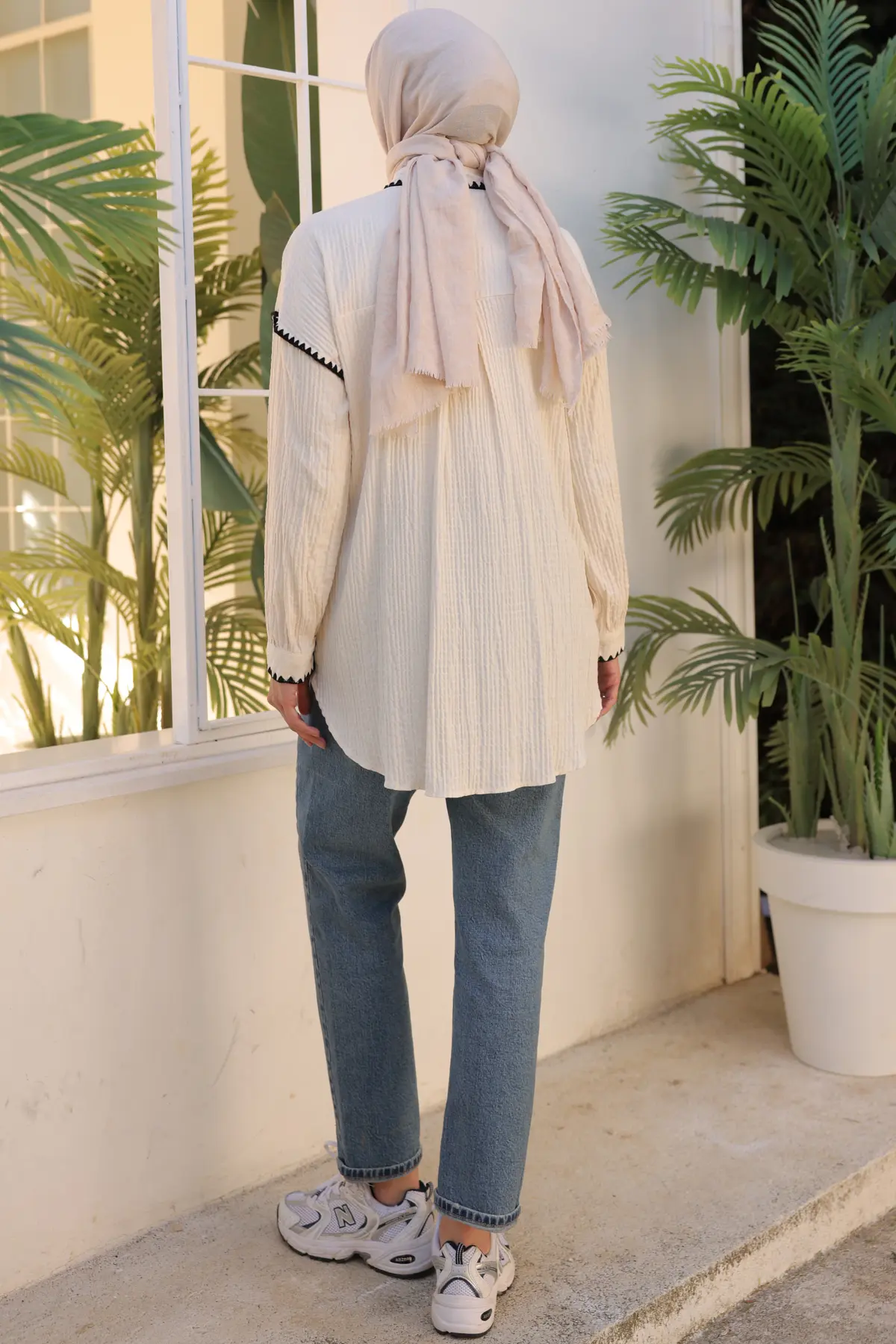 Embroidery Detailed Shirt-detail