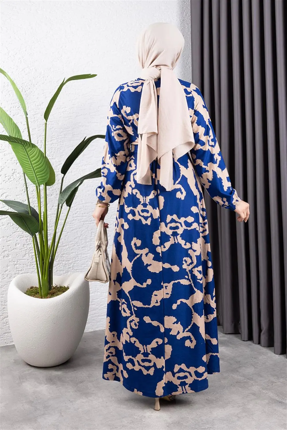 Flared Skirt Patterned Dress-detail