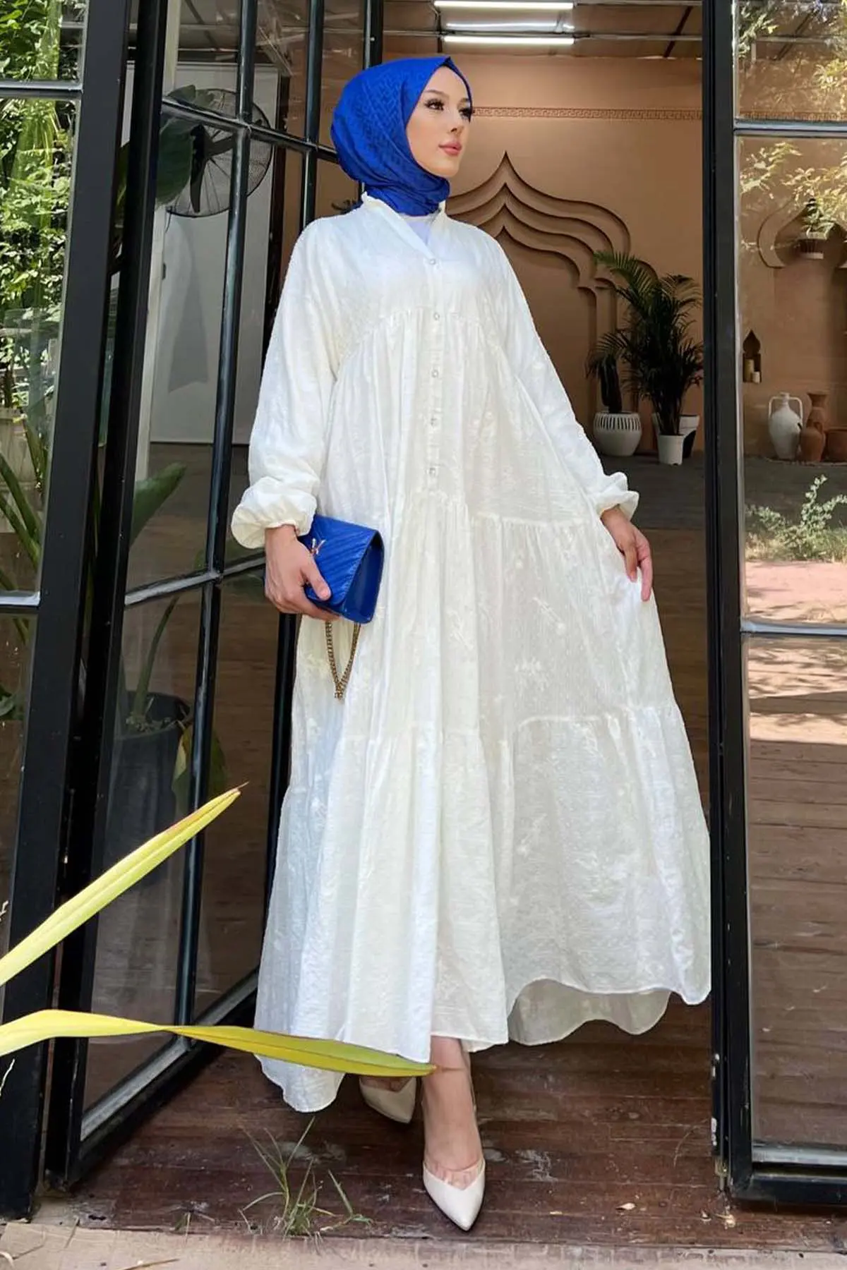 Floral Embossed Patterned Dress-detail