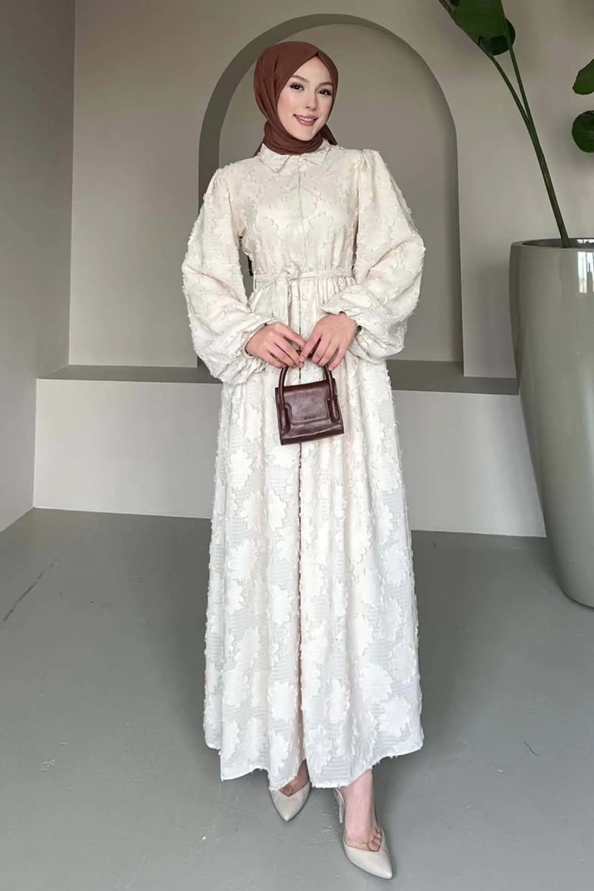 Floral Patterned Cut Chiffon Dress-detail