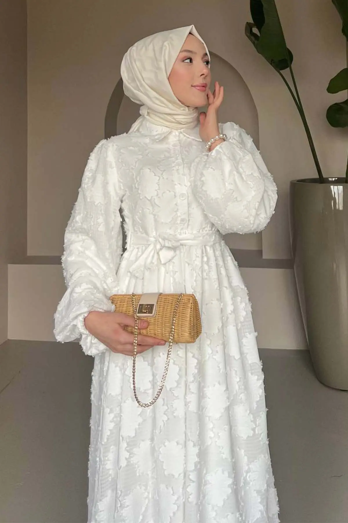 Floral Patterned Cut Chiffon Dress-detail