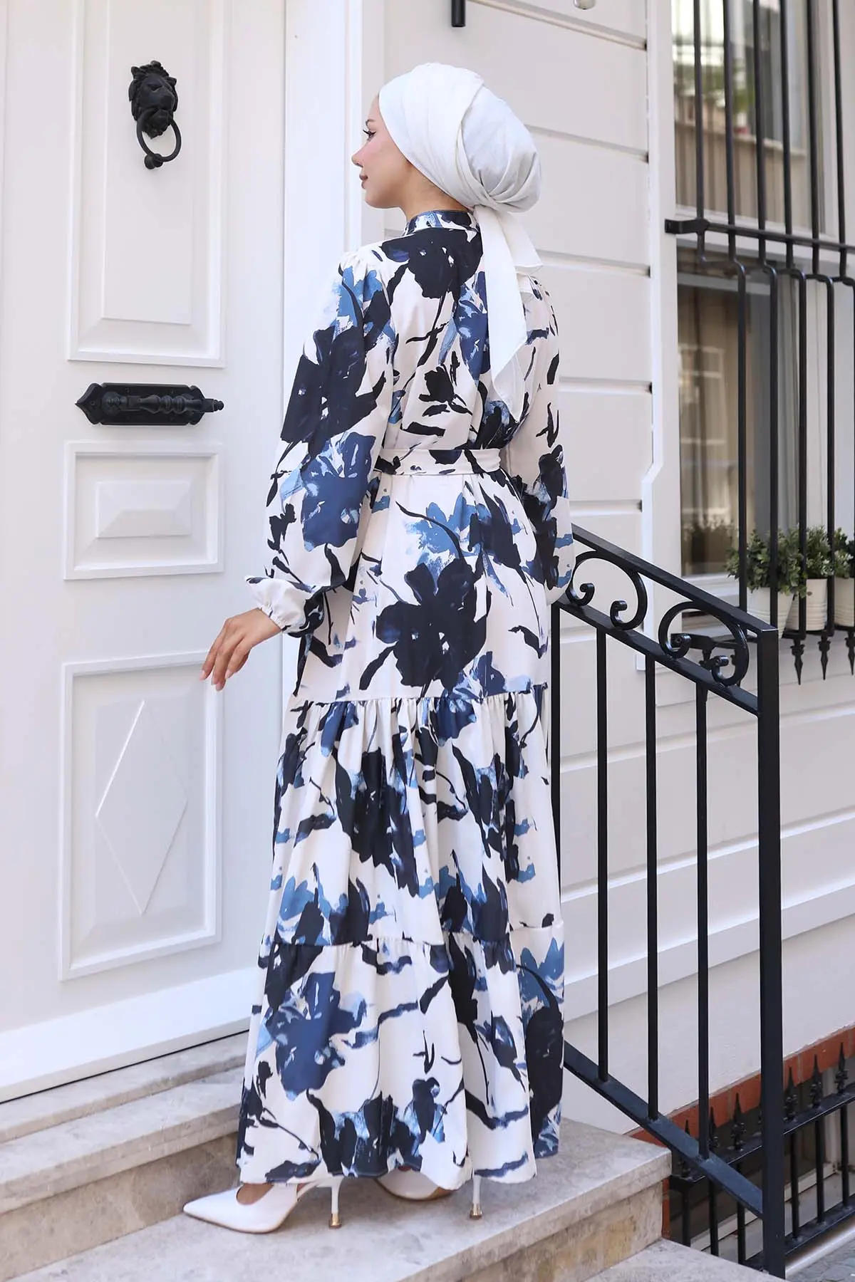 Floral Patterned Dress-detail