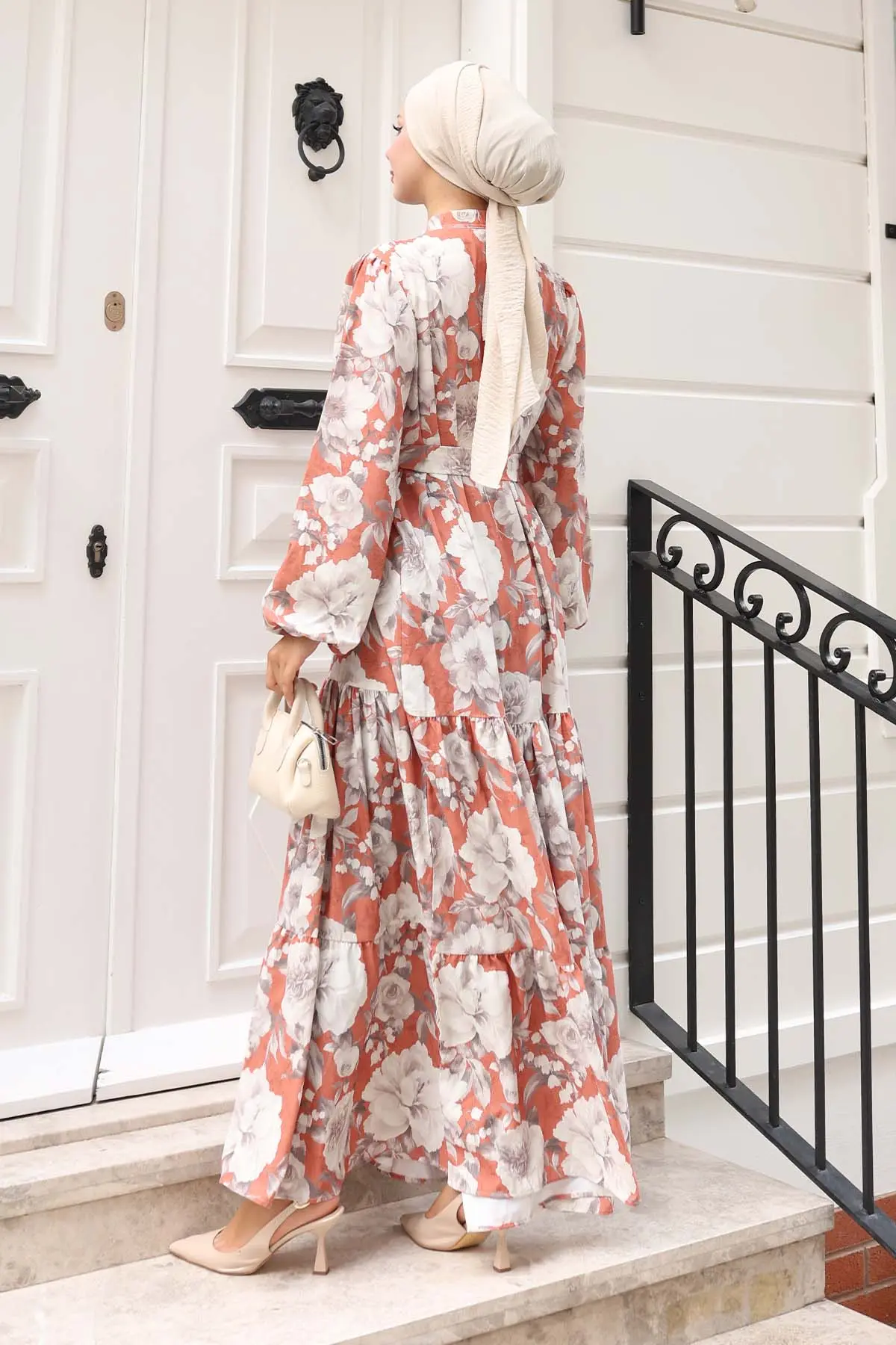 Floral Patterned Dress-detail