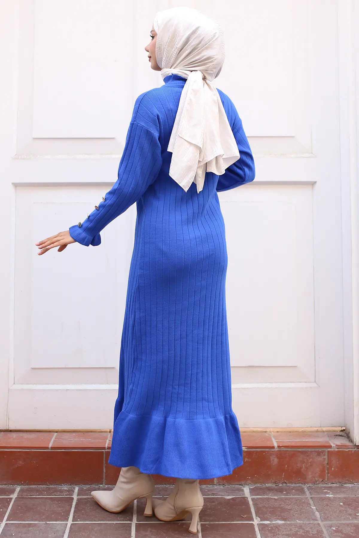 Frilly Knitwear Dress-detail