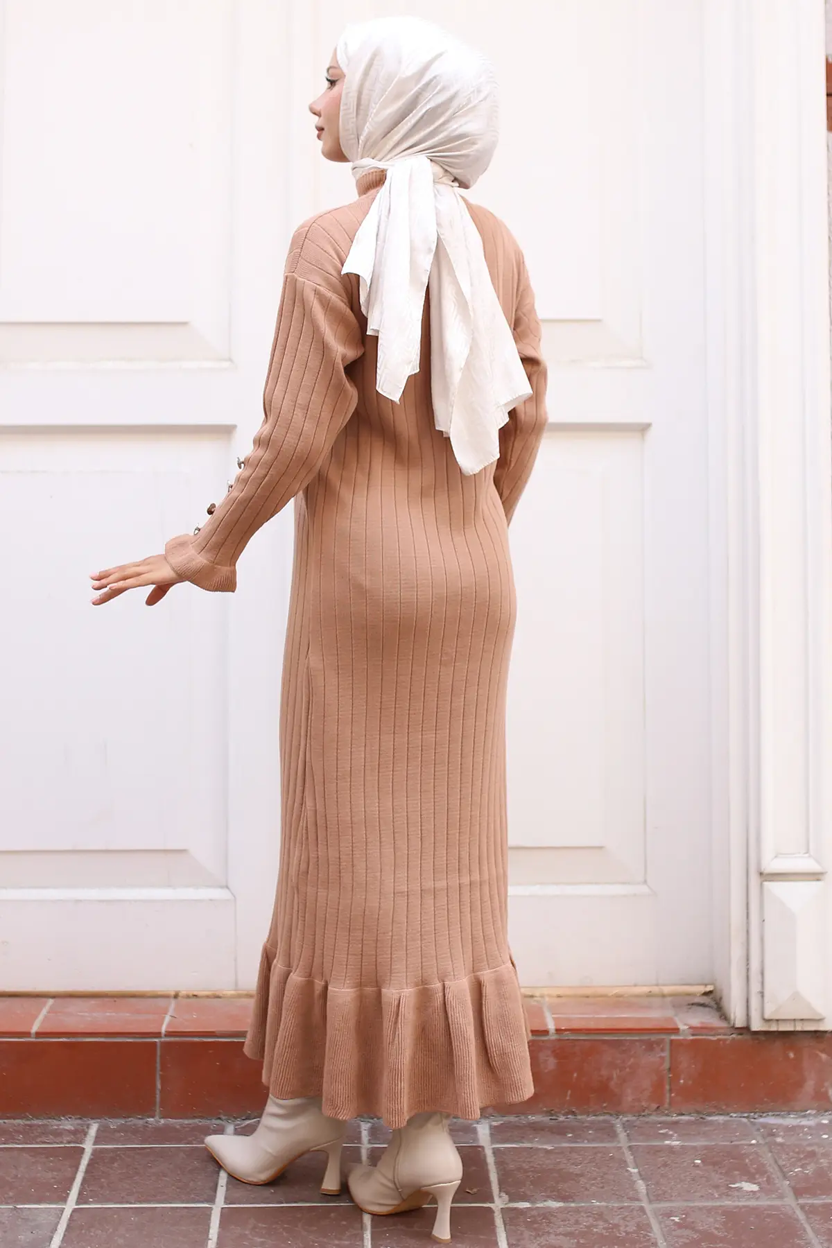 Frilly Knitwear Dress-detail