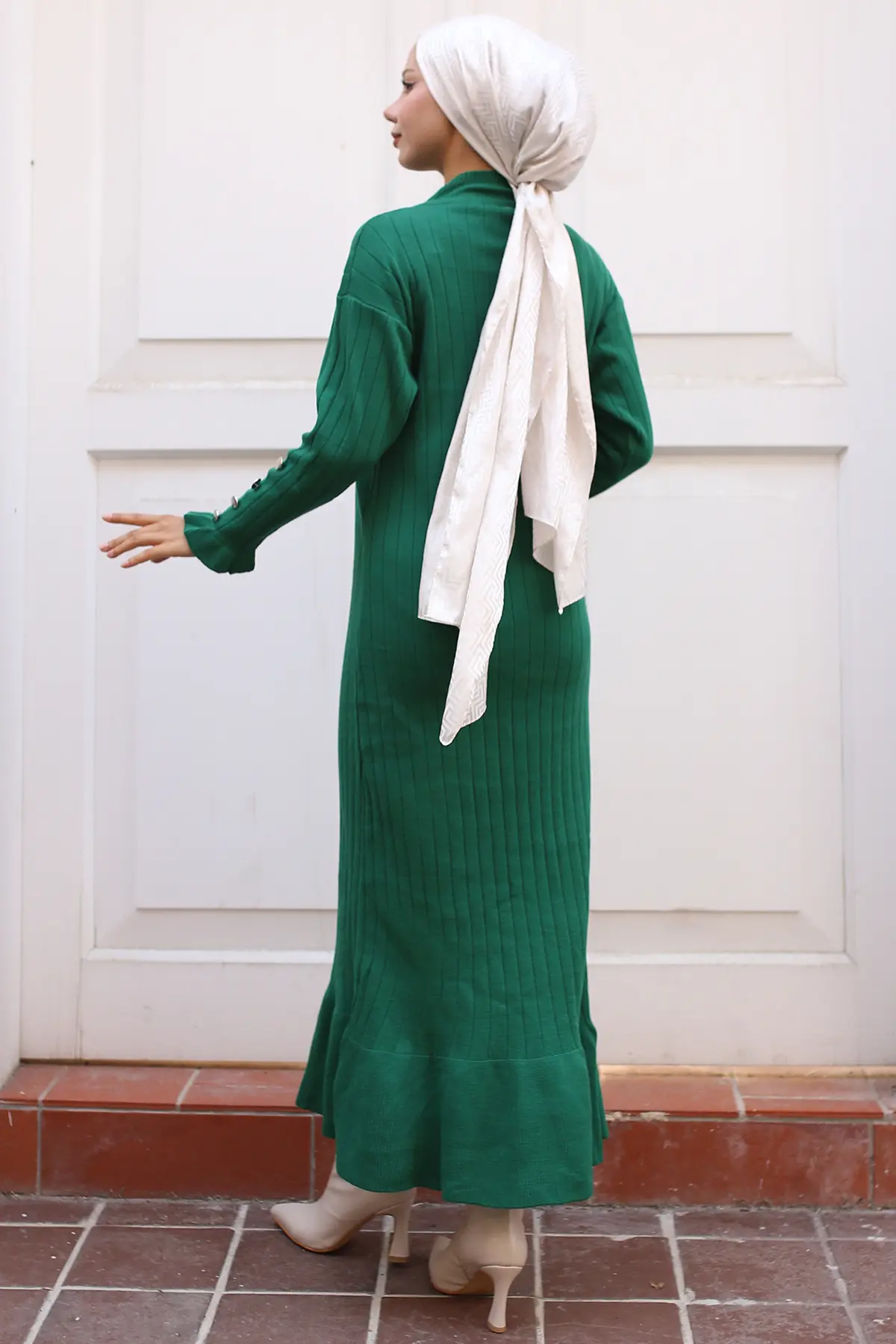 Frilly Knitwear Dress-detail