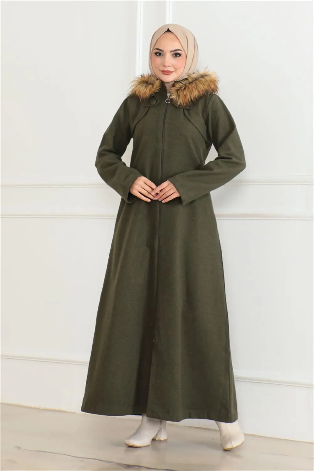 Furry Hooded Coat-detail