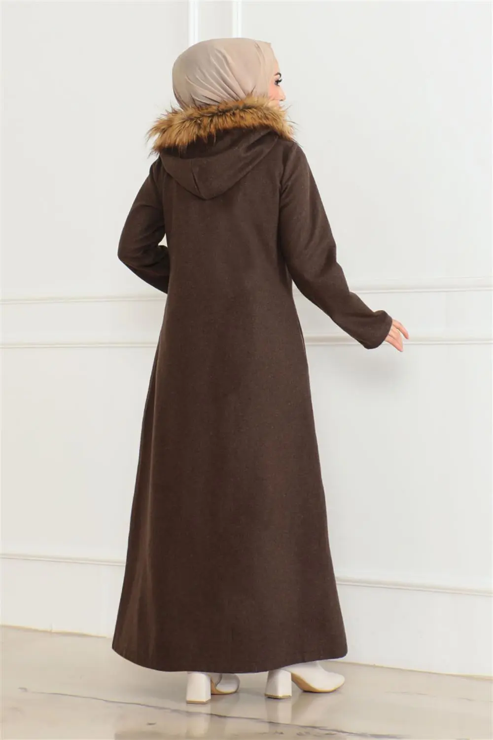 Furry Hooded Coat-detail