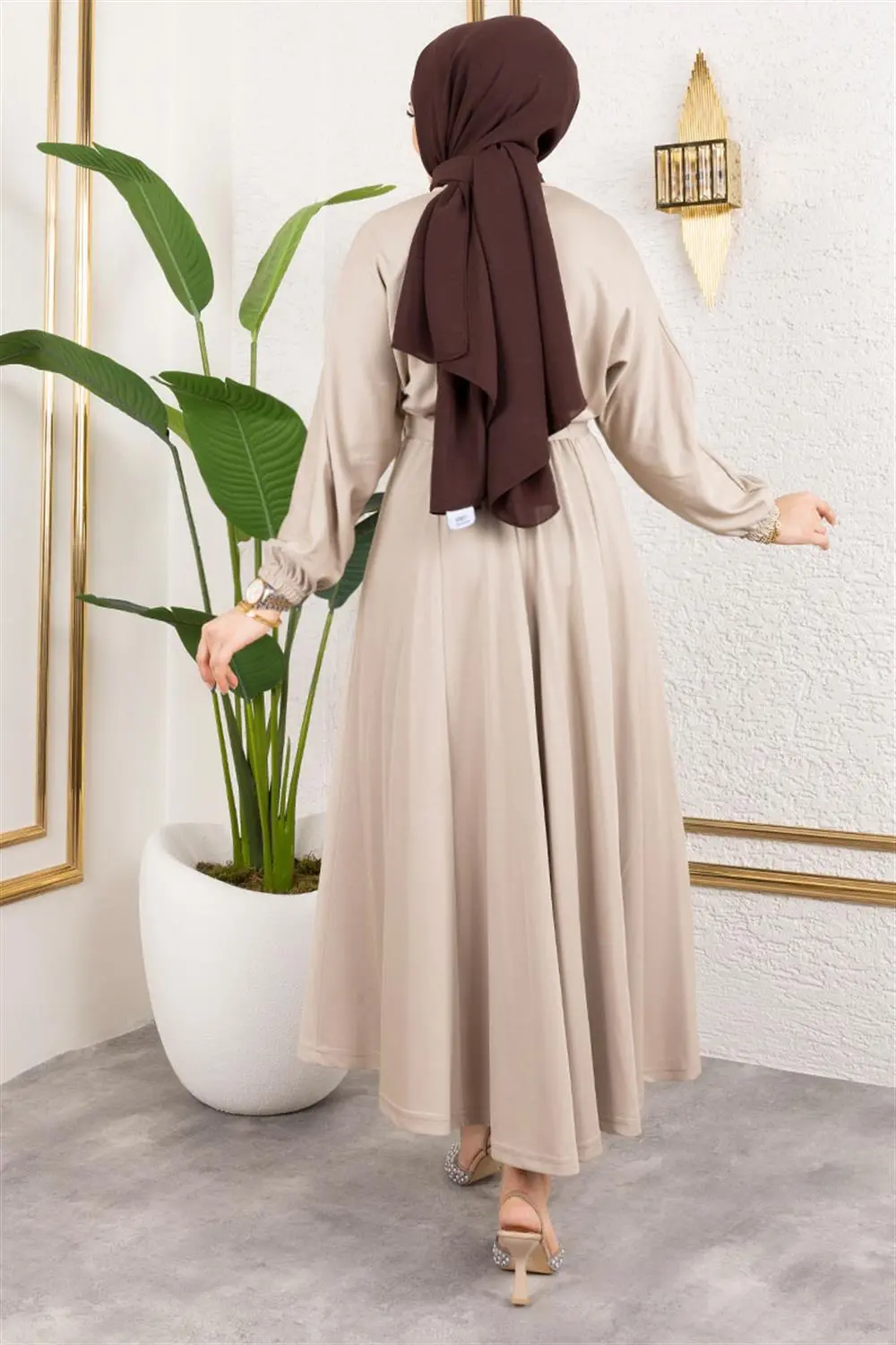 Gathered Waist Belted Dress-detail