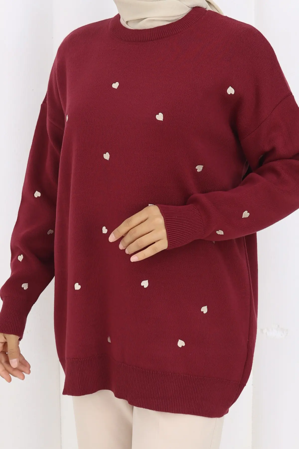 Heart Embroidered Knitwear Sweater-detail