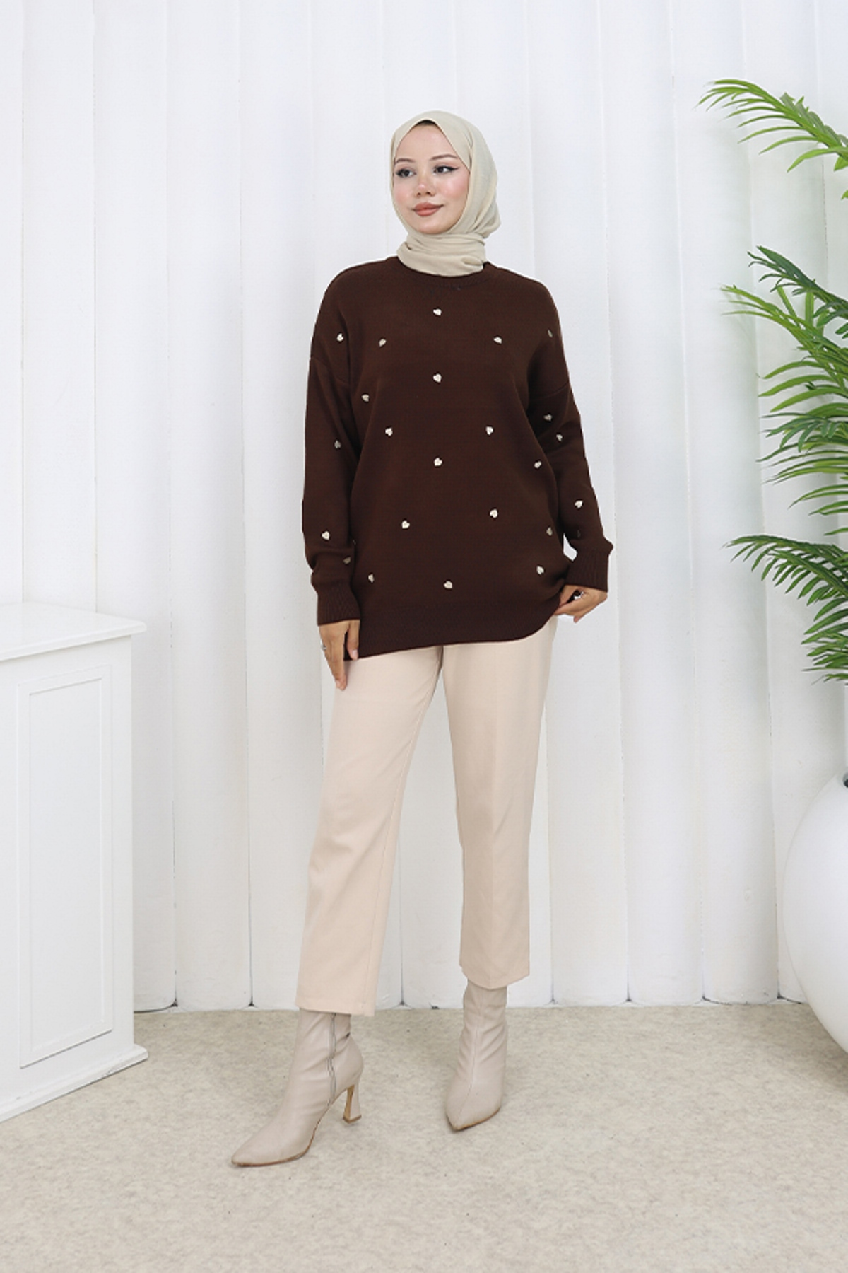 Heart Embroidered Knitwear Sweater