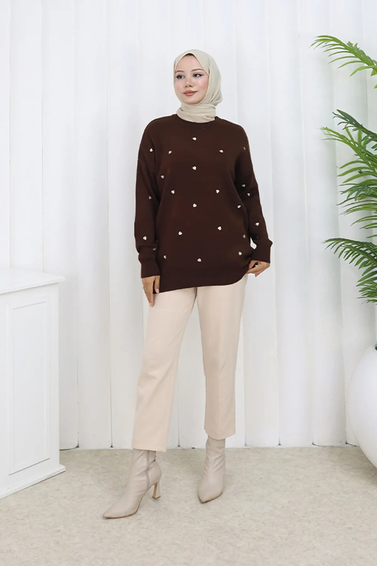 Heart Embroidered Knitwear Sweater