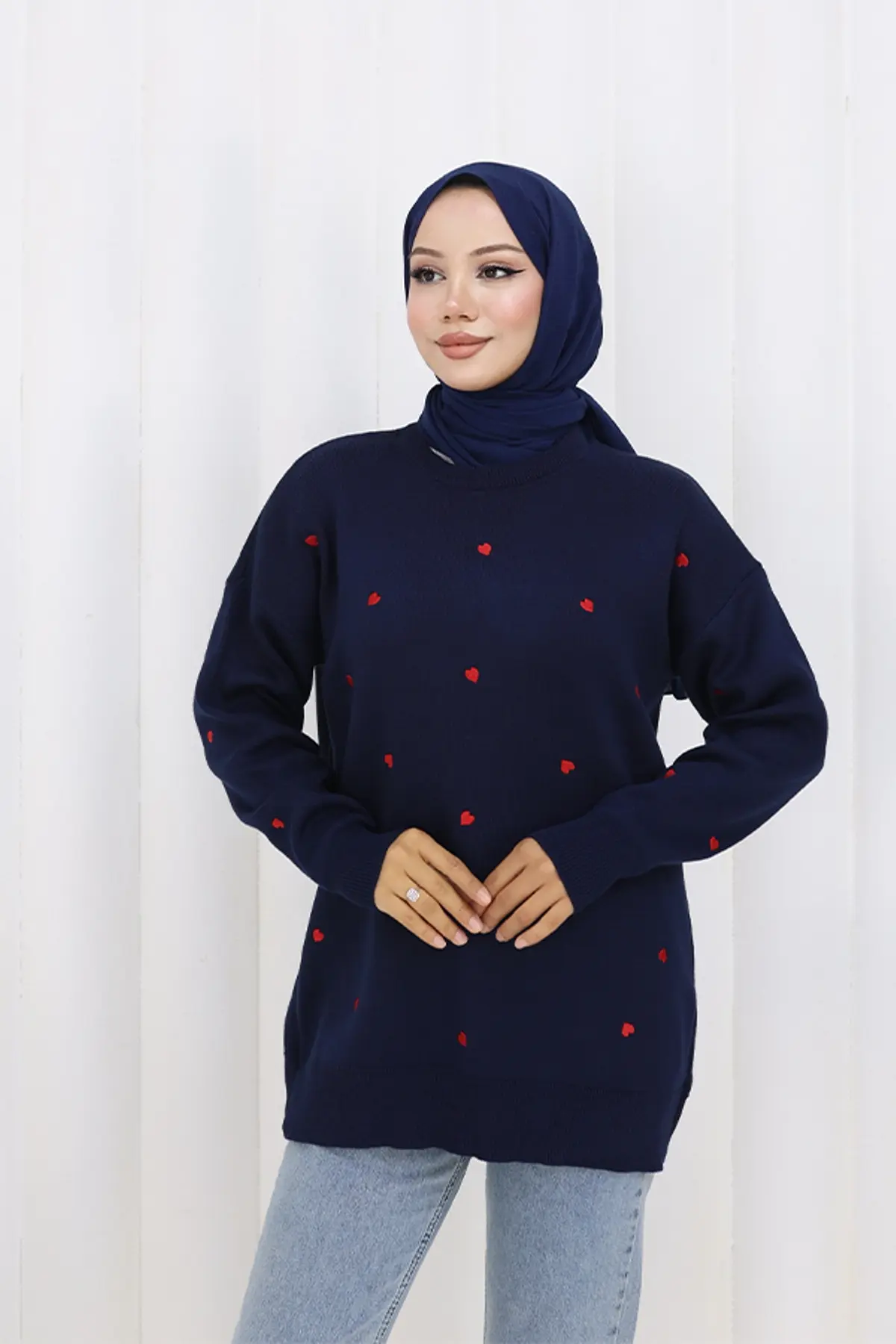 Heart Embroidered Knitwear Sweater-detail