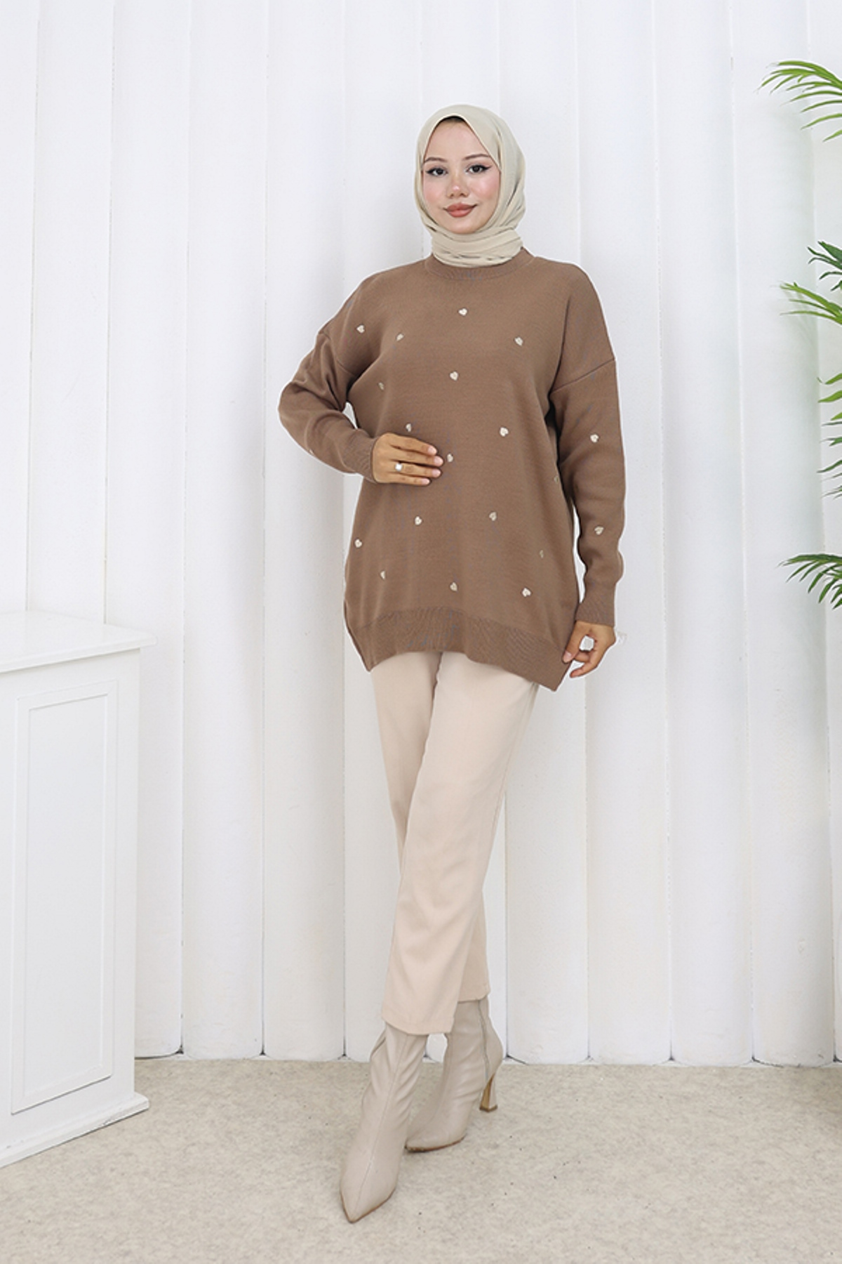 Heart Embroidered Knitwear Sweater