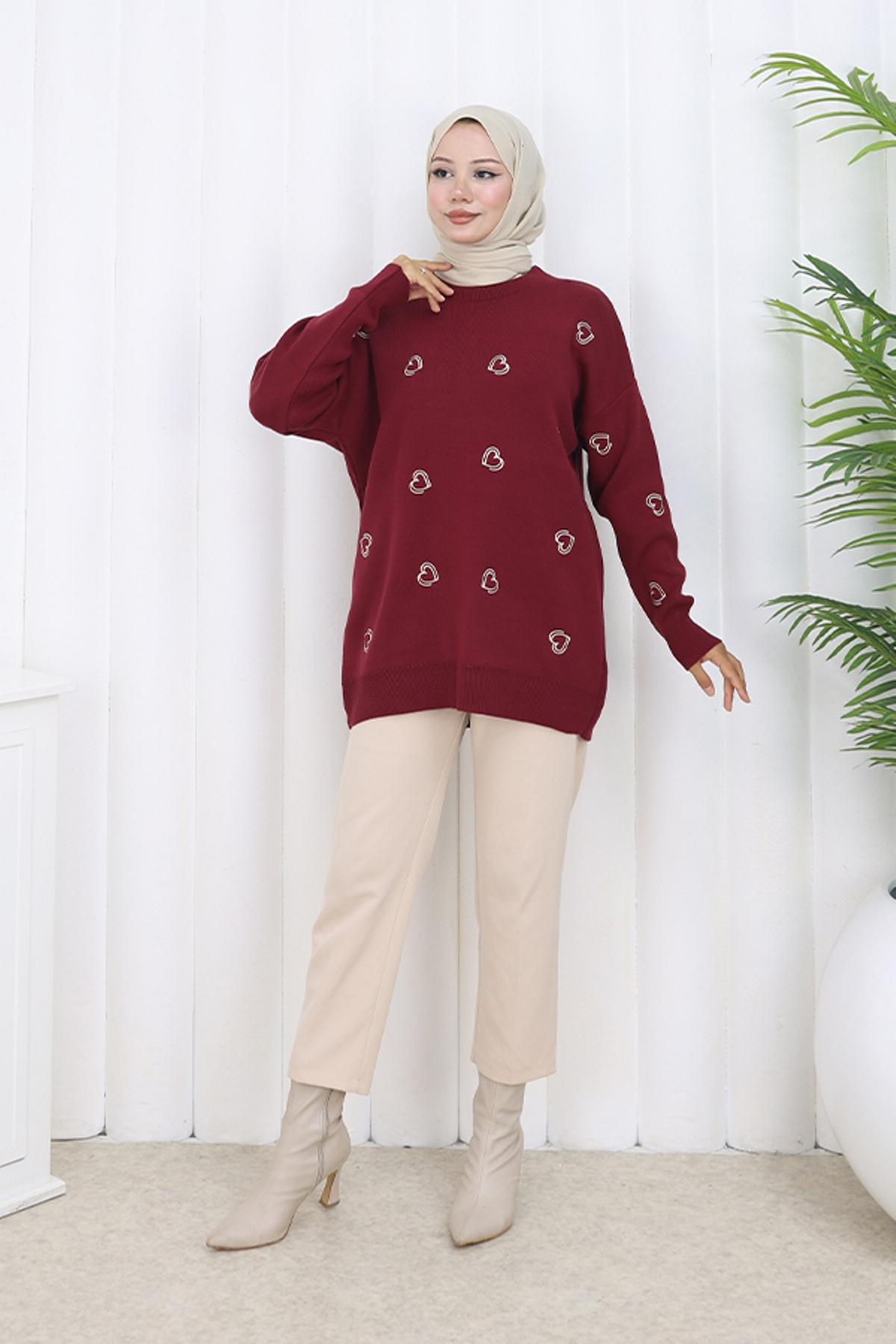 Heart Embroidered Knitwear Sweater