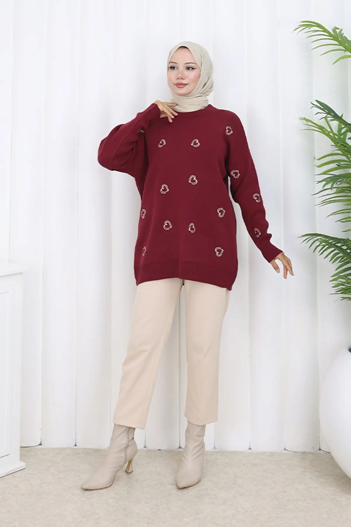Heart Embroidered Knitwear Sweater