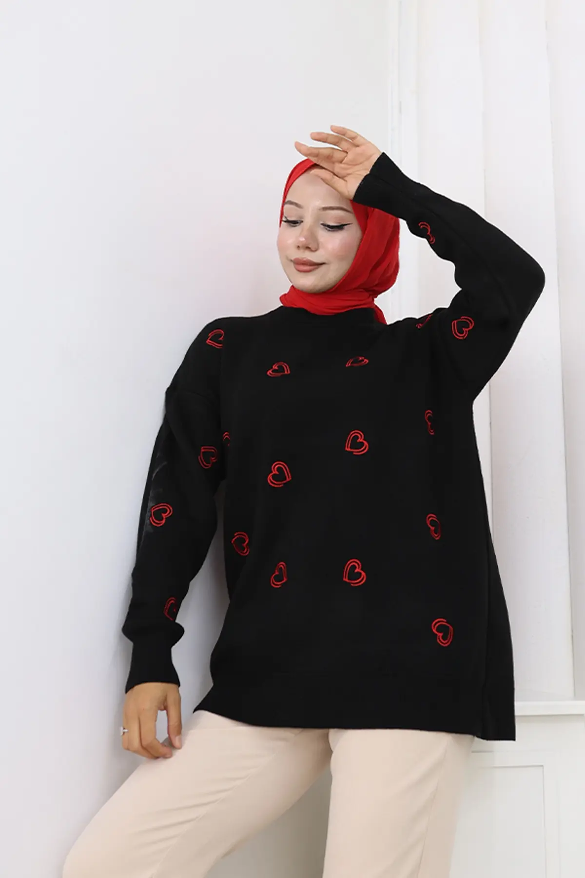 Heart Embroidered Knitwear Sweater-detail