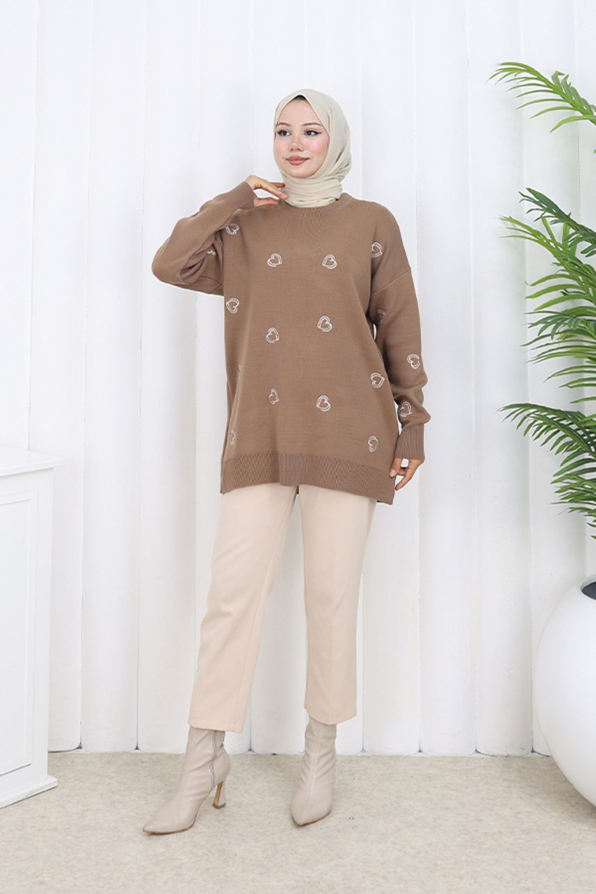 Heart Embroidered Knitwear Sweater