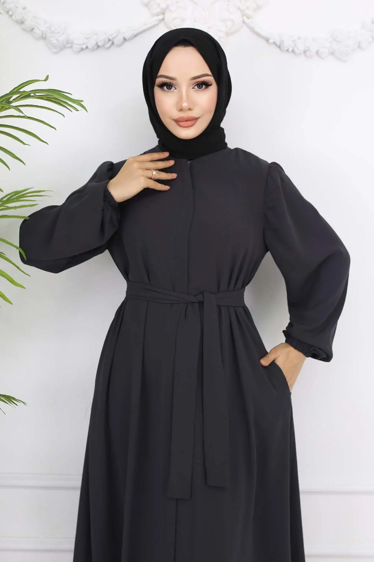Hidden Zipper Belted Abaya-detail