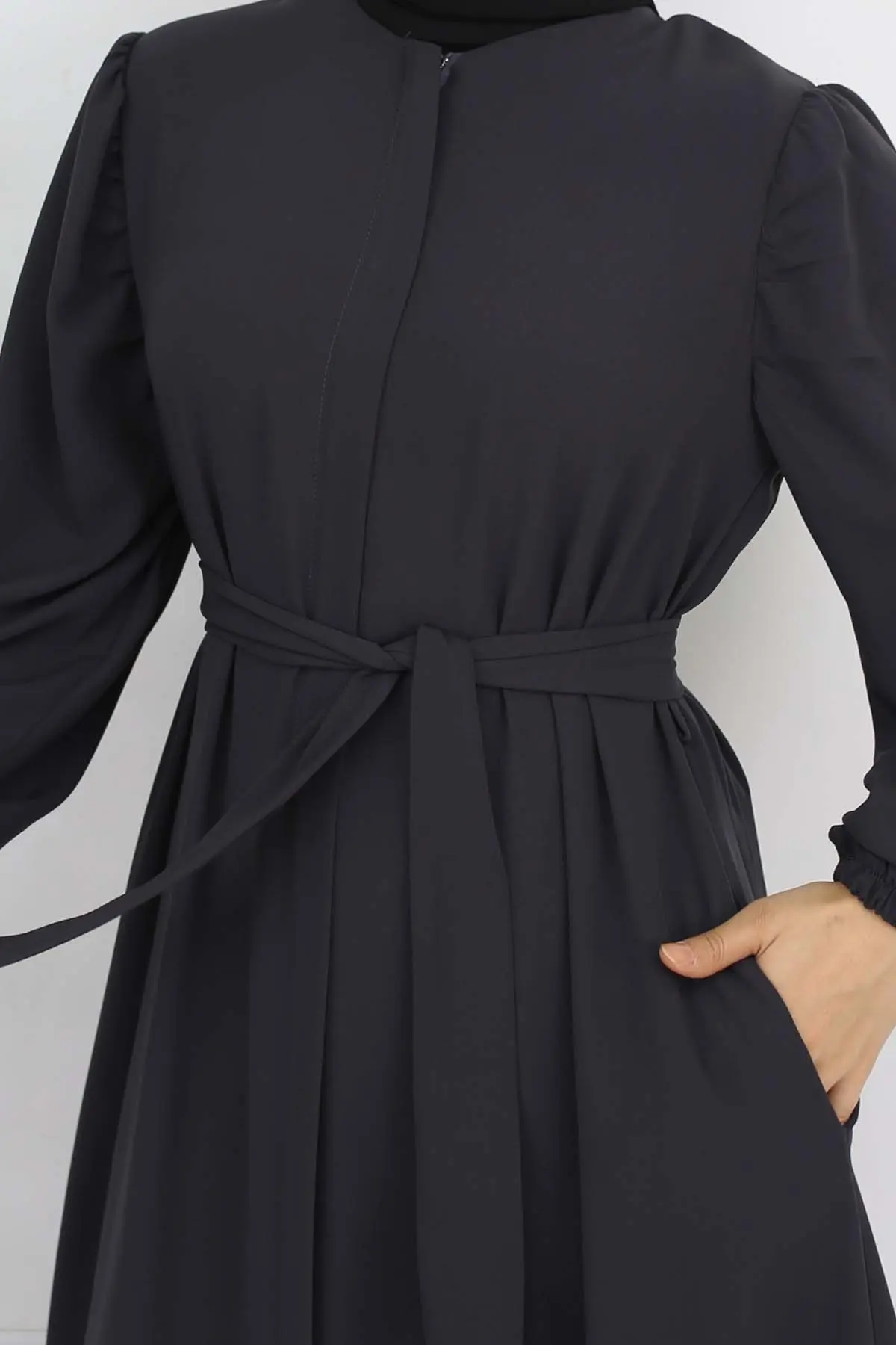 Hidden Zipper Belted Abaya-detail