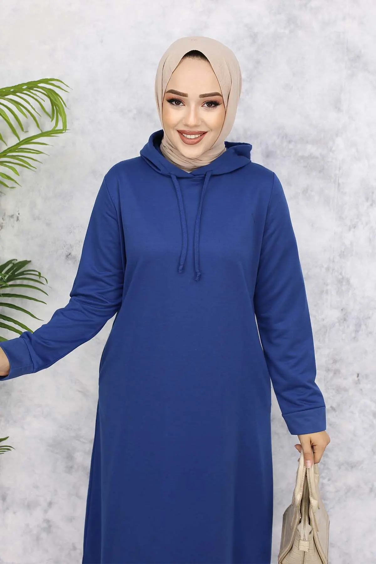 Hooded Basic Dress-detail