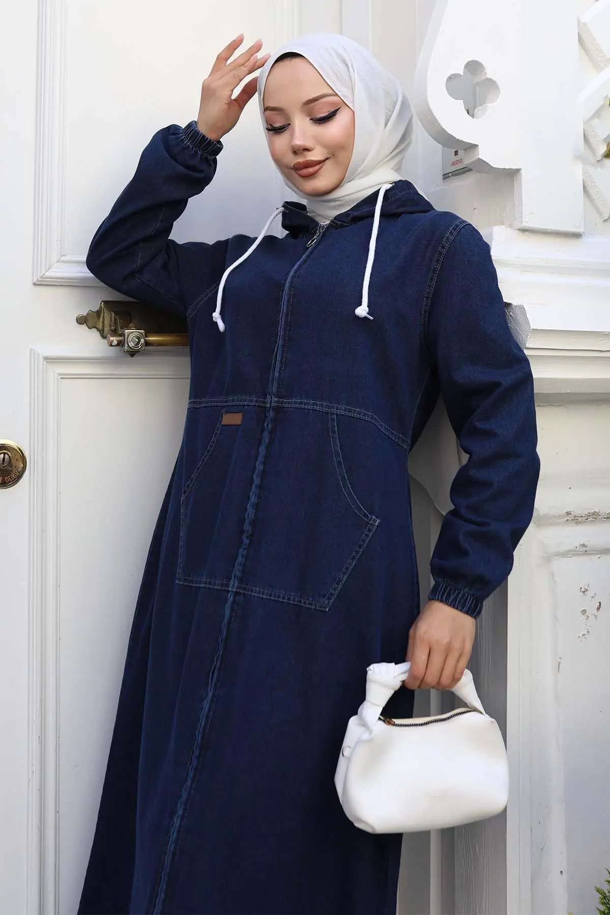 Hooded Denim Cap-detail