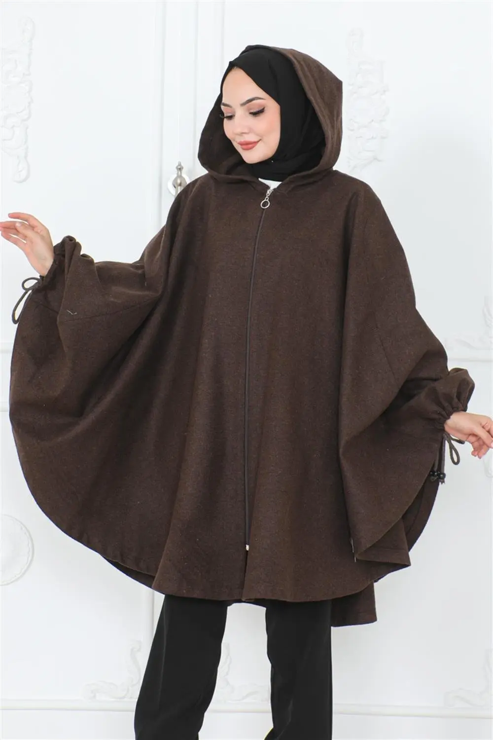 Hooded Hijab Poncho-detail