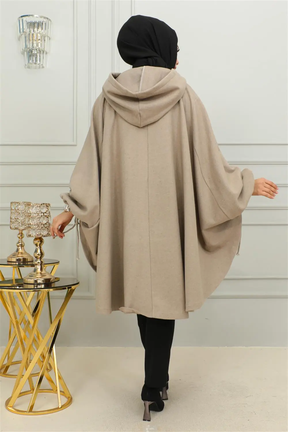 Hooded Hijab Poncho-detail