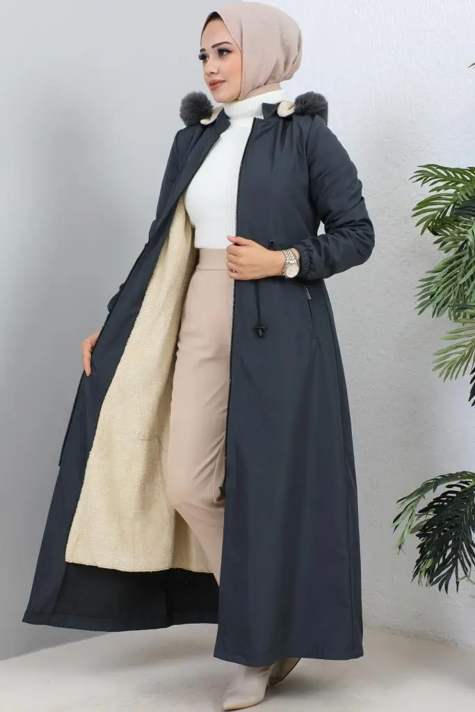 Hooded Long Coat With Fur Collar-detail
