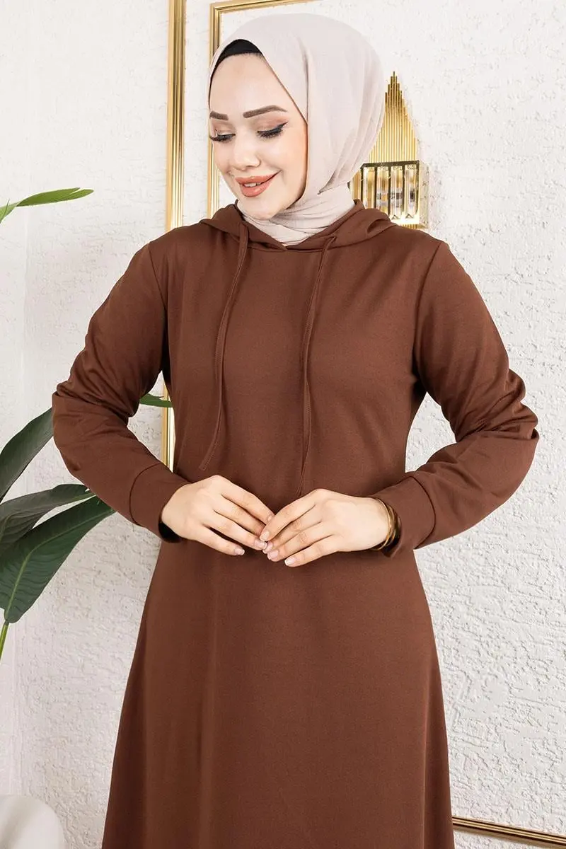 Hooded Sports Dress With Emblem Detail-detail